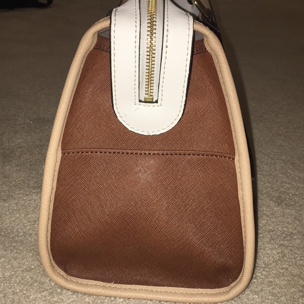 Calvin Klein handbag - Picture 2 of 3